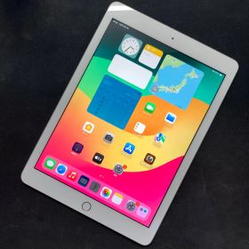 【中古品】Wi-Fi版 iPad 6 32GB シルバー