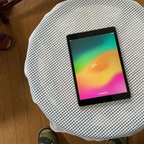 iPad 10.2インチ スペースグレー 本体