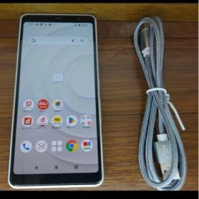 富士通 arrows Be4 F-41A ホワイト SIMロック解除済み