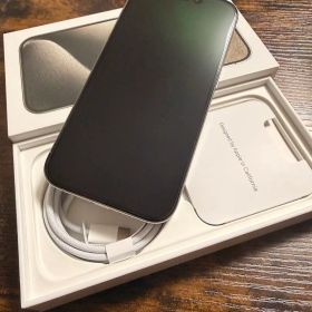 極美品 Apple iPhone 15Pro 512GB シルバー オマケ有り
