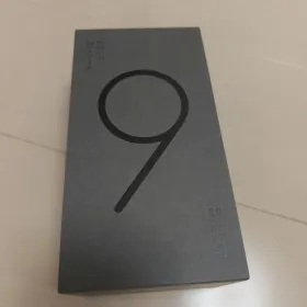 ASUS ZenFone 9 サンセットレッド 本体