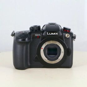 【中古】 (パナソニック) Panasonic DC-GH5M2【中古カメラ デジタル一眼】 ランク：AB