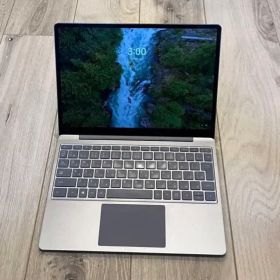 美品 マイクロソフト サーフェス Surface Laptop Go 1943