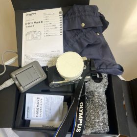 Olympus OM-D E-M10 Mark III 本体