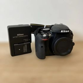 Nikon D3300 デジタル一眼レフカメラ ボディ バッテリー等付き