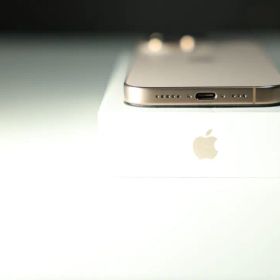 ⭐︎状態はほぼ新品⭐︎iPhone 16pro 1TB デザートチタニウム