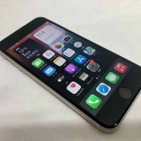 【金モバ】★大特価★美品★simフリー★iPhone SE 第3世代 (SE3)/64GB★スターライト★バッテリー98％★利用制限〇★Apple★ios★