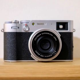 FUJIFILM X100V（シルバー）+おまけ