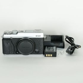 [良品] FUJIFILM X-E1 シルバー | ミラーレス一眼カメラ