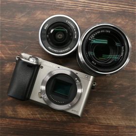 【美品】 Sony α6000 ダブルズームレンズキット シルバー ILCE-6000Y #6569
