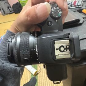 Canon EOS kiss m2 ミラーレスカメラ