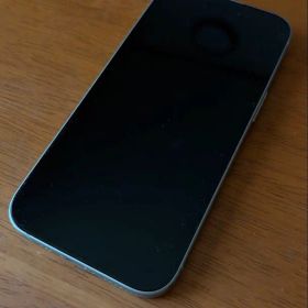 Apple iPhone 15ホワイト 本体