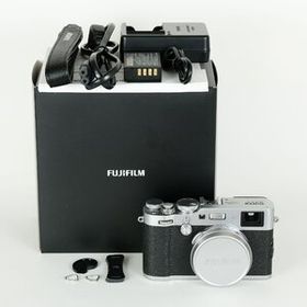 [良品 | シャッター数9,000回] FUJIFILM X100F シルバー | コンパクトデジタルカメラ