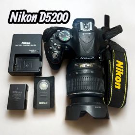 【美品】リモコン付き Nikon D5200 デジタル一眼レフカメラ