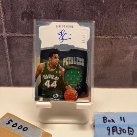 2018-19 Panini Dominion Sam Perkins 03/49 直筆サインカード Dallas Mavericks Peerless Game-Worn ジャージ カード