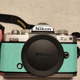 【レア色】Nikon zfc ミラーレス一眼 カメラ ミントグリーン ボディ単体