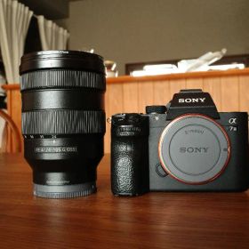 SONY α7 III ILCE-7M3 FE 24-105mm F4レンズ付き