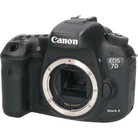 EOS 7D MARK II【中古】