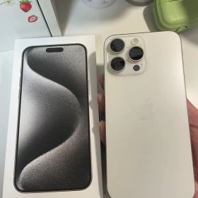 Apple iPhone 15 Promax 1TB ホワイト 本体