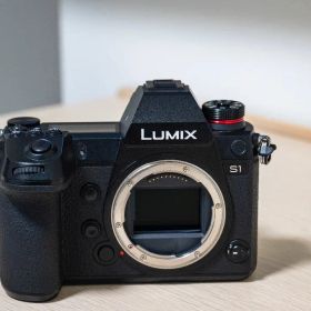LUMIX DC-S1(DMW-SFU2アップグレード済み)