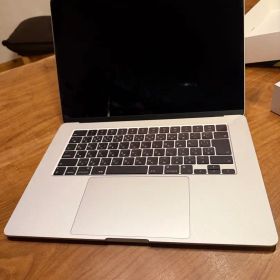 MacBook Air M3 15インチ シルバー(充電器付き)