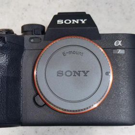 新品同様品 SONY α7IV ILCE-7M4 シャッター数約600回