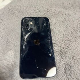 iPhone 12ブラック 背面ひび割れあり