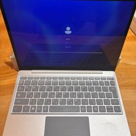 Surface Laptop Go シルバー THH-00020