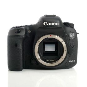 【中古】 (キヤノン) Canon EOS 7D markII【中古カメラ デジタル一眼】 ランク：B