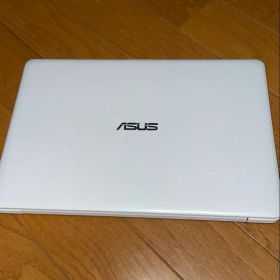 ASUS VivoBook E203N