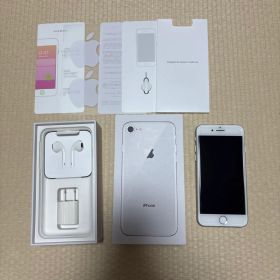 Apple iPhone 8シルバー 本体と付属品