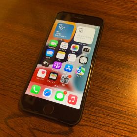 Apple iPhone 7 32GB ブラック SIMフリー 初期化済み