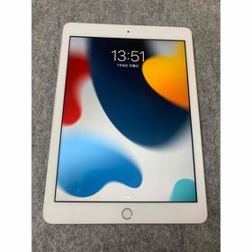 アップル(Apple)の美品 simフリー iPad 第5世代 32GB(タブレット)