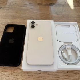 Apple iPhone 12 ホワイト 本体 + ケース