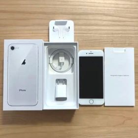 iPhone 8 Silver 64GB フルセット