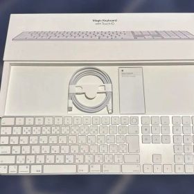 Apple Touch ID搭載 Magic Keyboard（テンキー付き）