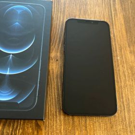 Apple iPhone 12 Pro SIMフリー ケース付き