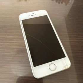 iPhone SE ゴールド ひび割れあり