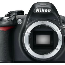 【中古】【非常に良い】Nikon デジタル一眼レフカメラ D3100 ボディ D3100