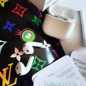 Apple AirPods 4 エアポッズ 第4世代 100%/97% アップル WGA08