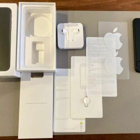 Apple iPhone7 128GB ブラック 本体 箱付き