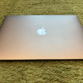 MacBook Pro (13-inch, 2017, Touch Bar)