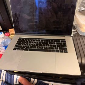 MacBook Pro 2017 15インチ 16/512