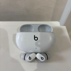 Beats studio buds 白 ビーツスタジオバッツ