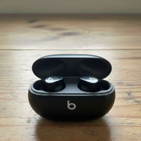 【即日発送】（本体＋イヤホン）Beats Studio Buds 黒