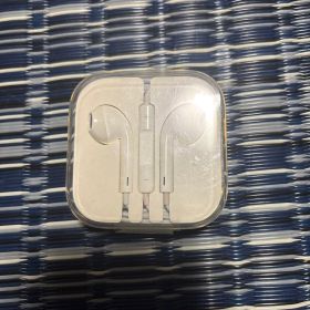 Apple EarPods with Lightning Connector
