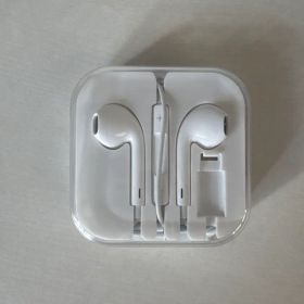 純正 Apple EarPods／イヤホンジャック／ケース付き