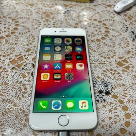 Apple iPhone 6 シルバー 本体