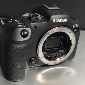 Canon EOS R7 ボディ