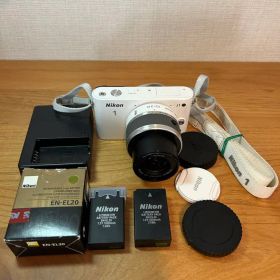 Nikon1 J1 ミラーレス一眼カメラ 10-30ズームレンズ ホワイト